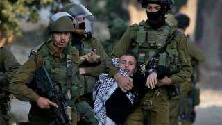 الاحتلال يعتقل 15 فلسطينيا ويواصل...
