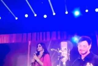 بالفيديو.. الجمهور يهاجم إليسا بسبب...