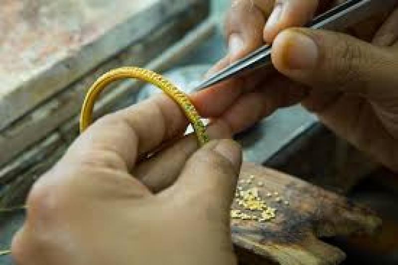 مصانع المجوهرات