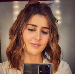 شاهد.. عائشة بن أحمد تبرز...