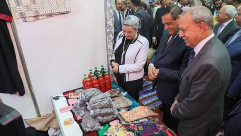 وزيرة البيئة