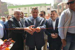 وزير التنمية المحلية ومحافظ بني...