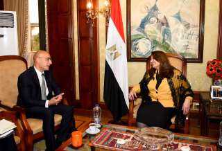 وزيرة الهجرة تستقبل مستثمرا مصريا...