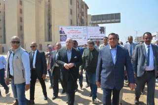 وزير التنمية المحلية ومحافظ بنى...