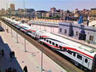 السكة الحديد تعدل مواعيد عدة...
