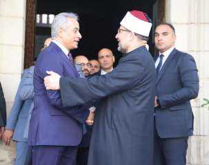 وزير القوى العاملة تفقد لجنتي...