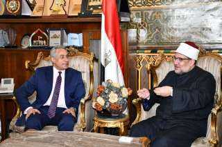 وزيرا الأوقاف والقوى العاملة يتفقدان...