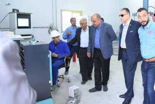 وزير قطاع الأعمال العام يتفقد...