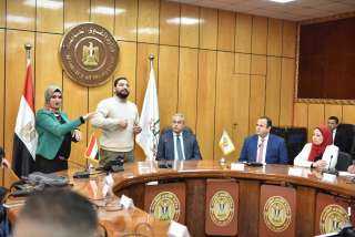 وزير القوى العاملة يشهد ”إنترفيو”...