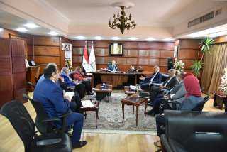 الوزير حسن شحاتة يوجه بسرعة...