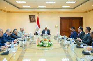 وزير الإنتاج الحربى يبحث مع...