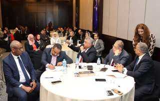 تعاون بين التنمية الصناعية و...