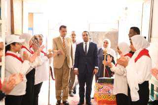 نائب محافظ قنا يشهد حفل...