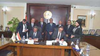 توقيع بروتوكول بين وزارة التموين...