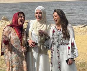 شاهد.. رانيا فريد شوقي تروج...