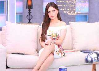 أحمد مكى وشيماء سيف ومى...