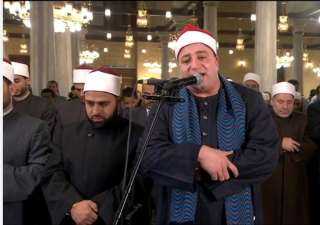 المساجد عامرة بالمصلين في الليلة...