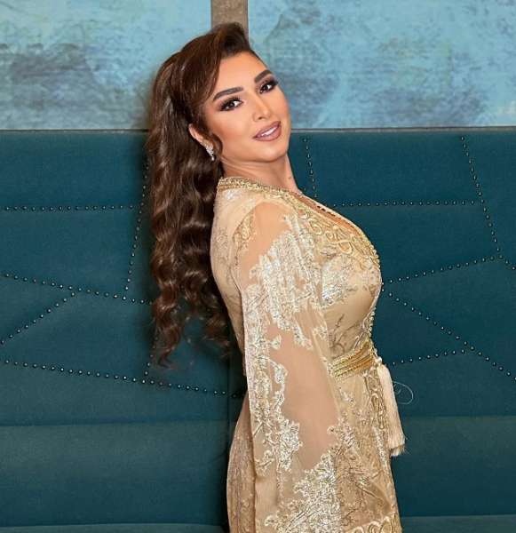 شاهد.. روچينا تخطف الأنظار بإطلالة مميزة على إنستجرام