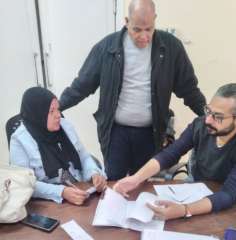 ”القوى العاملة” :عقود عمل لذوى...