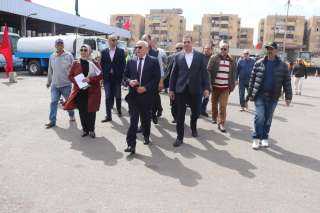 محافظ بورسعيد يتفقد عددا من...