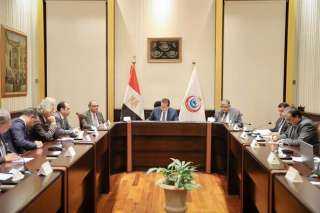 وزير الصحة يرأس الاجتماع الأول...