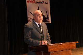 محافظ قنا يشهد الإحتفال باليوم...