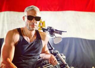 شاهد.. محمد إمام يمزح مع...