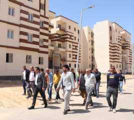 وزير الإسكان يتابع موقف تنفيذ...
