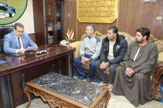 محافظ المنوفية يفحص طلبات عدد...