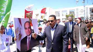 محافظ مطروح يقوم  بإيقاد...