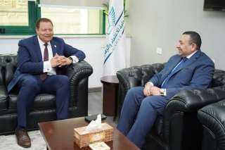 رئيس الاعتماد والرقابة الصحية يبحث...