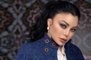 هيفاء وهبي تتألق بإطلالة جديدة...