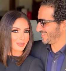 أحمد حلمي يدعم زوجته منى...