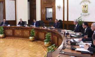 رئيس الوزراء يتابع موقف توافر...