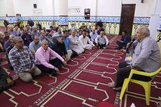محافظ الوادي الجديد يؤدي صلاة...