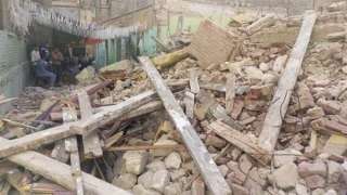 انهيار عقار قديم في الإسكندرية.....
