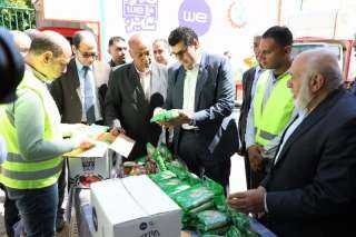 إستلام وتوزيع 1400 كرتونة مواد...