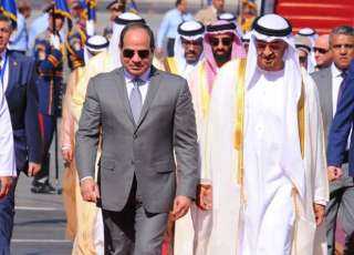 الرئيس السيسى ونظيره الإماراتى يبحثان...