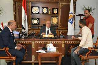 محافظ قنا يستقبل 55 مواطن...
