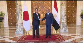 السيسي يستقبل رئيس وزراء اليابان...
