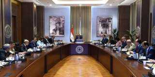 رئيس الوزراء يتابع إجراءات التعامل...