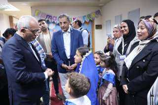 وزير التربية والتعليم يتفقد مجموعات...