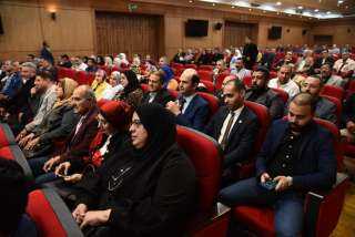 محافظ بورسعيد يلتقي مديري المديريات...