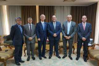 وزير التجارة والصناعة يلتقي رئيس...