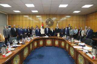 ديوان عام ”القوى العاملة” يشهد...