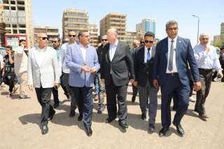 وزير التنمية المحلية ومحافظ القاهرة...