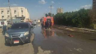 السيطرة على حريق 4 سيارات...