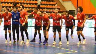 الأهلي يقهر الزمالك ويتوج بطلًا...