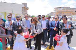 محافظ دمياط تفتتح شارع السفير...