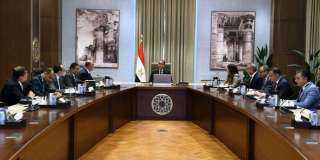 رئيس الوزراء يتابع مشروعات تطوير...
